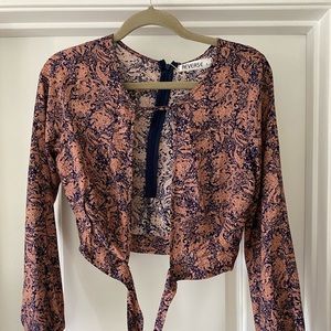 Sexy tie peekaboo crop top.